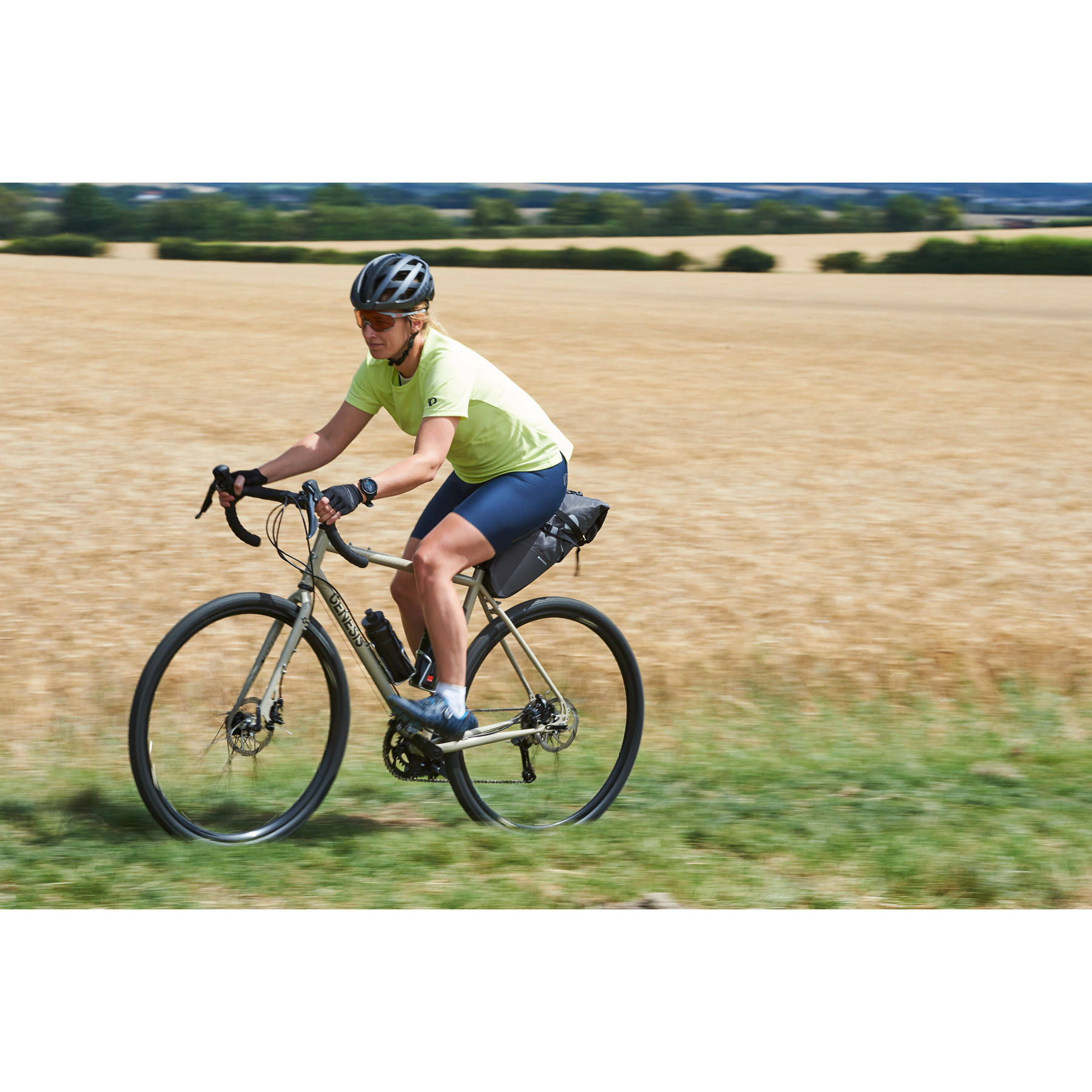 Genesis Croix De Fer 10 Road Gravel Bike – Sand / Beige | All-Terrain Adventure & Commuter Bicycle 14 Genesis Croix De Fer 10 Lifestyle Ride