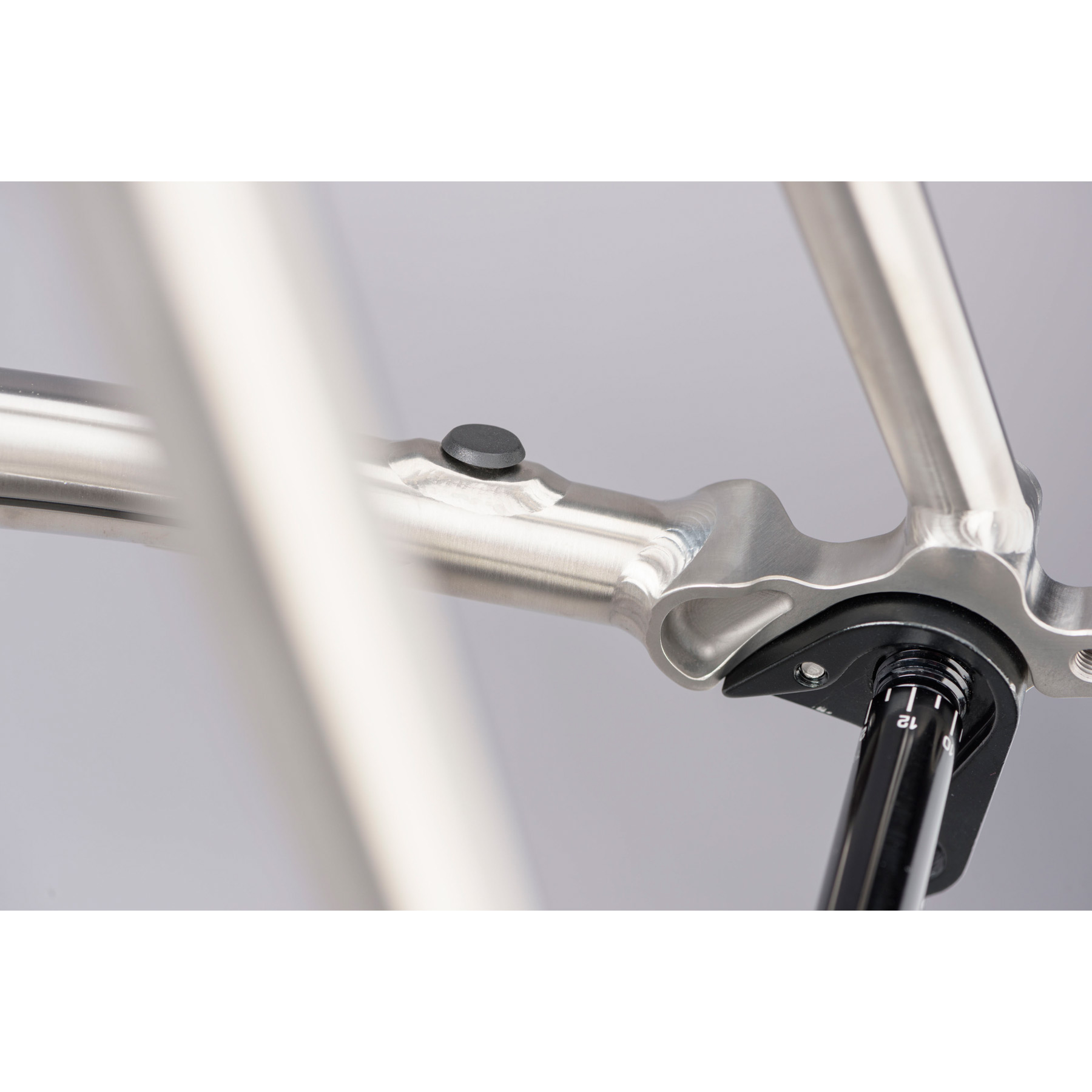 Genesis Croix De Fer Ti Frameset - Gravel Bike Frame 11 Genesis Croix De Fer Ti Frameset - Gravel Bike Frame - Image 9