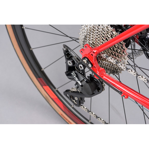 Equilibrium Disc Large Road Bike – Reynolds 725 Tubing, Shimano 105, Hydraulic Disc Brakes – Red 10 Shimano 105 RD-R7000 rear derailleur with 11-34T cassette