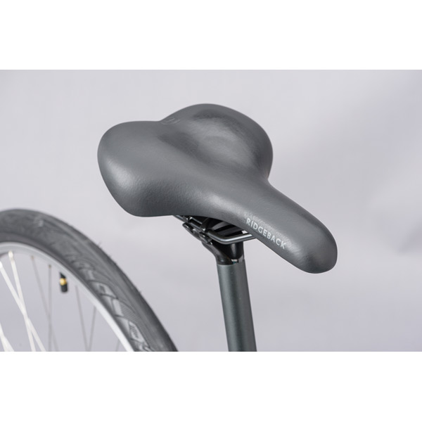 Comet Open Frame Large Hybrid Bike – Black & Green – Reliable, Comfortable, and Durable 11 Ergonomic saddle of Comet Open Frame Large Green Hybrid Bike