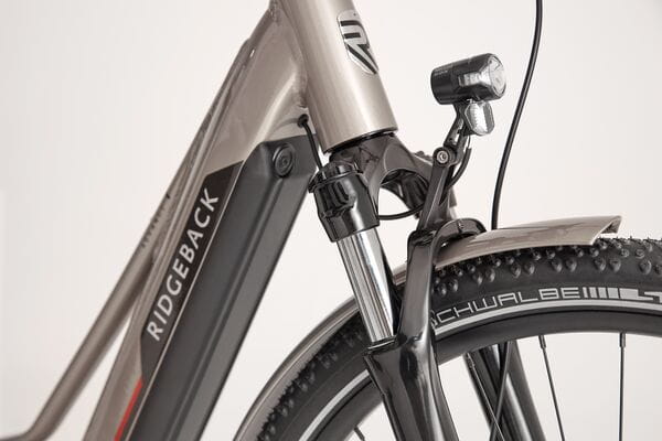 Ridgeback Advance 1W Electric Bike | Shimano STEPS E5000 | 75 Miles Range 8 Integrated lighting system powered by STEPS motor