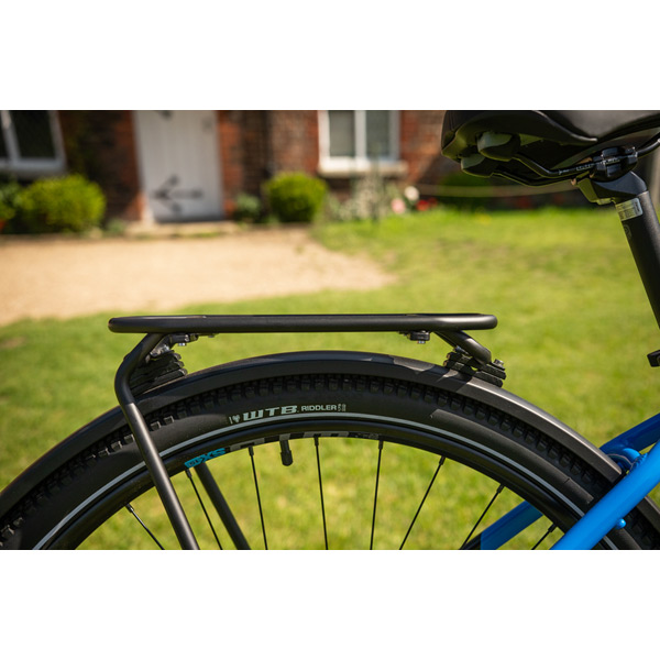 Arcus 2 Open Frame E-Bike – Blue | 250W Motor, 55km Range, All-Terrain Comfort 15 Silver Electric Cargo Bike Loaded with Cariel Rear Rack